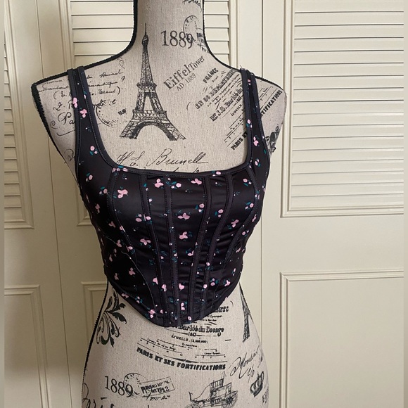 Shein ditsy rose floral print cropped corset type blouse tank top - Picture 1 of 12